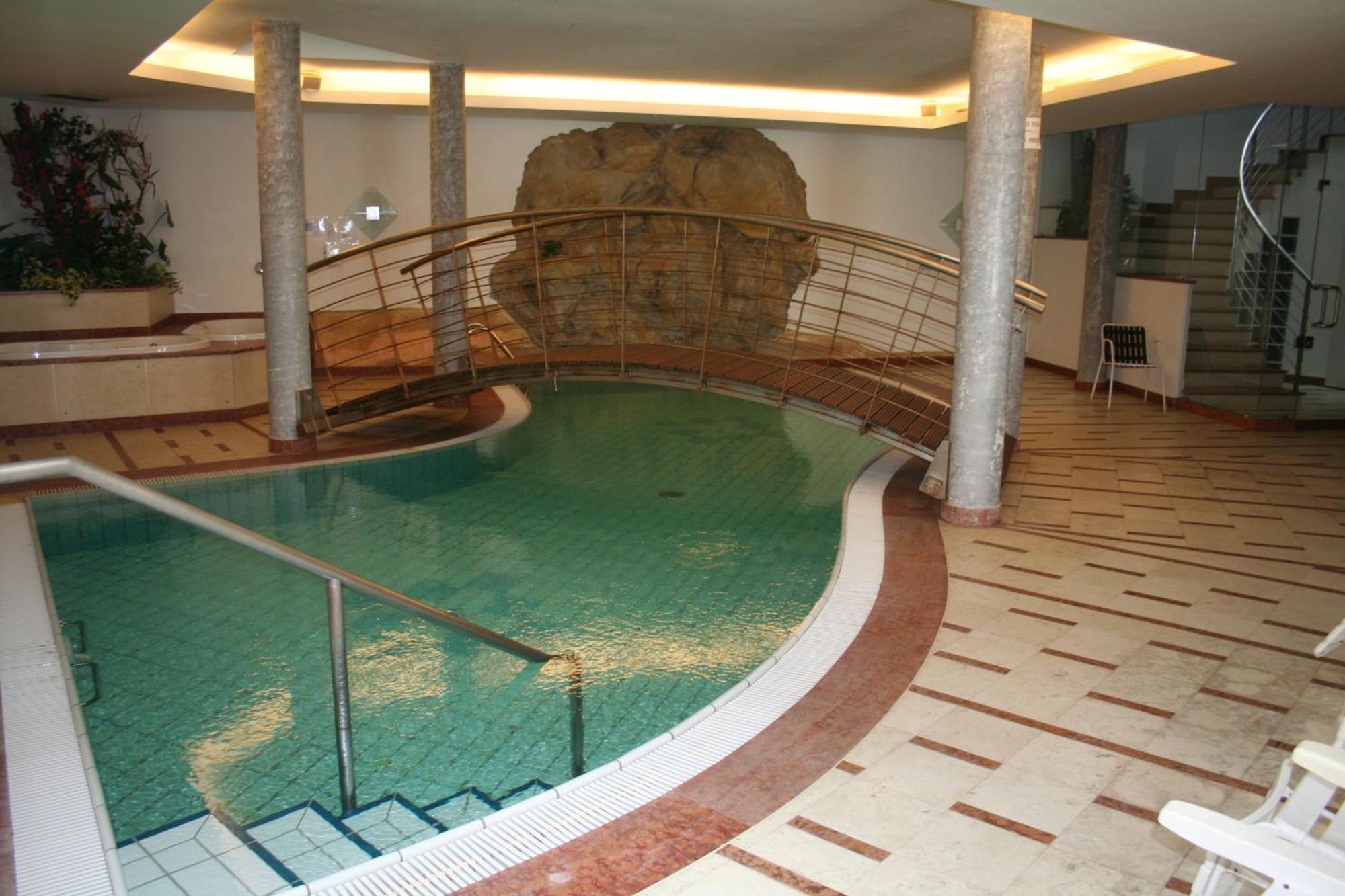 Hotel Krone Брунико Экстерьер фото